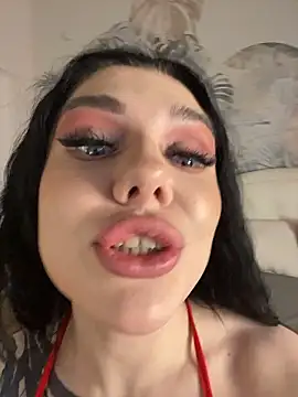 MaeveMoon online show from January 17, 6:59 pm