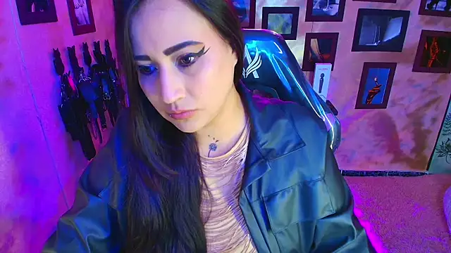 cherryy bombshelll online show from January 14, 4:56 pm