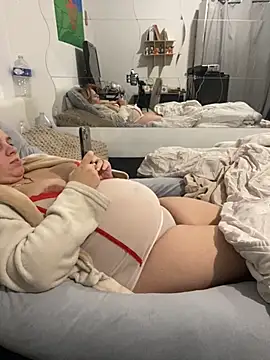 Princessemisse online show from December 5, 6:42 pm