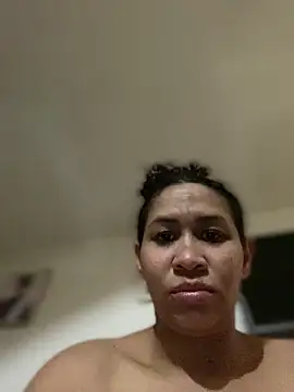 Carola-Ross online show from March 22, 2:45 pm