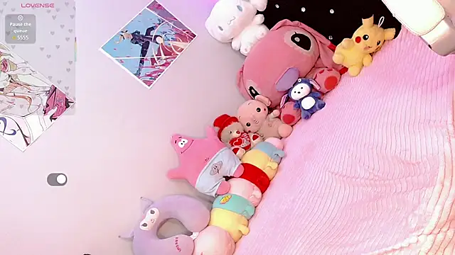 LisaHadidd online show from October 1, 8:30 am