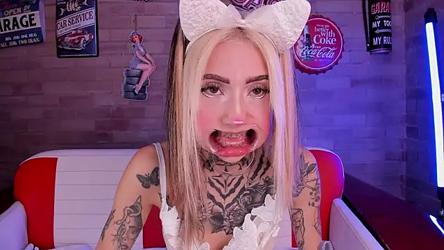 miss   angel online show from January 13, 6:23 pm