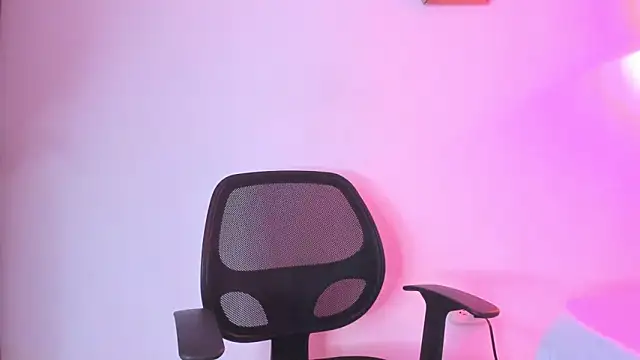 Dhalila  online show from December 3, 1:19 am