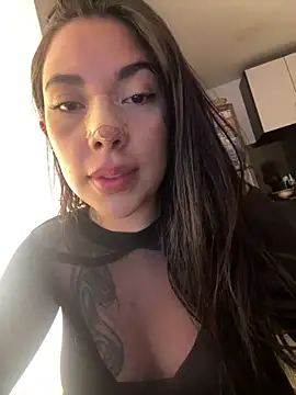 KarolVega- online show from October 23, 5:08 pm