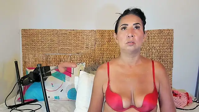 Jackiehmilf52 online show from June 1, 10:32 pm