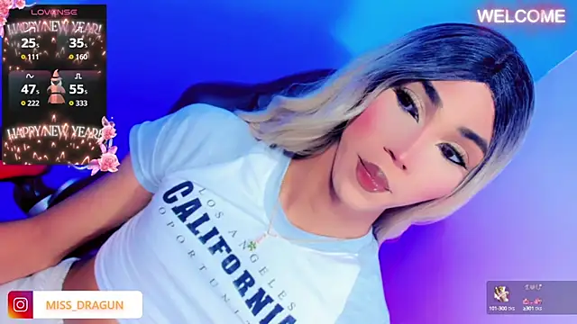 emelly horny  online show from October 11, 7:49 pm