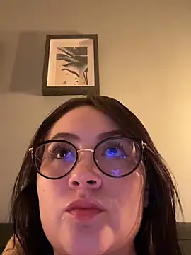 ValentinaOrtiz3 online show from April 28, 3:43 am