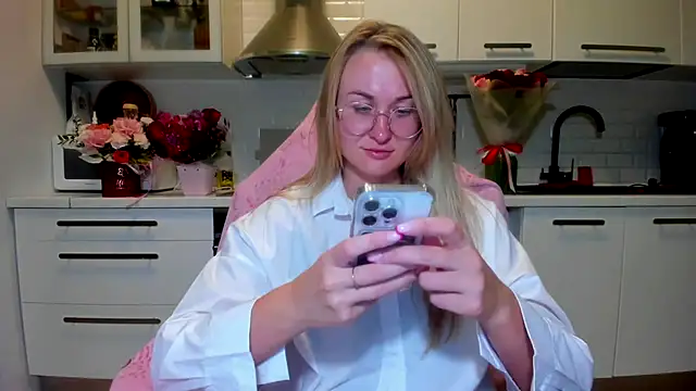 your Goddess Eva online show from September 30, 8:24 pm