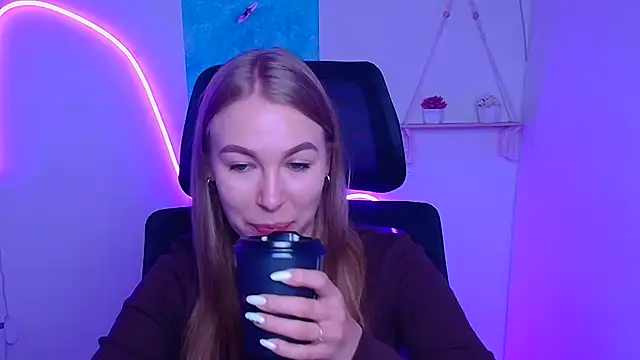 Dana flowers online show from December 1, 6:28 am