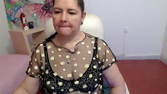 leonela 69 online show from October 4, 4:51 am