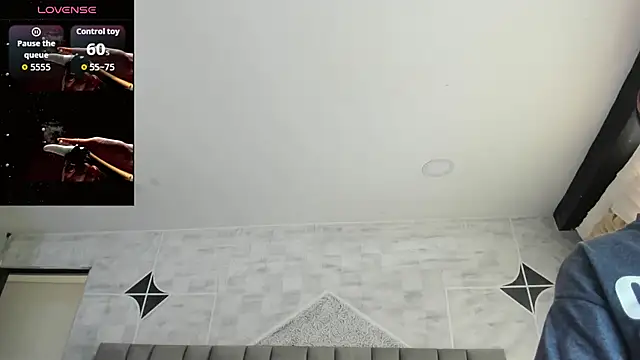 EmiliaRose  online show from October 1, 9:09 pm