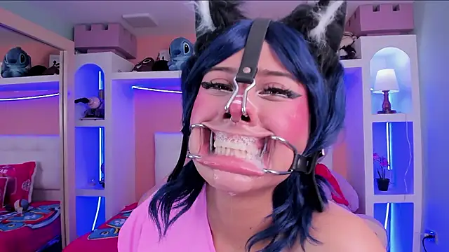 miss   megan online show from February 3, 6:40 am