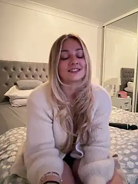skyemorgan01 online show from June 14, 9:04 pm