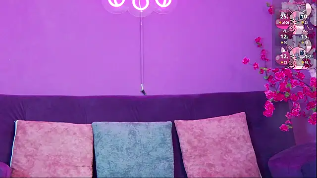 Arii moon online show from October 13, 7:49 pm