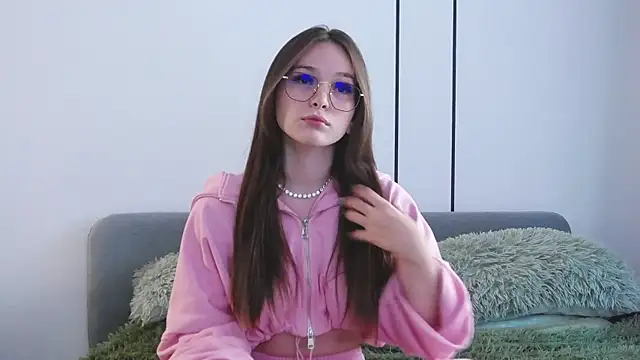 -Amora online show from September 12, 11:18 am