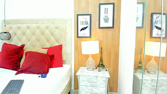 KimberlyBigBoobs online show from October 19, 4:58 am