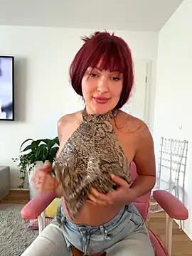 YoungHotMilf97 online show from October 20, 9:23 am