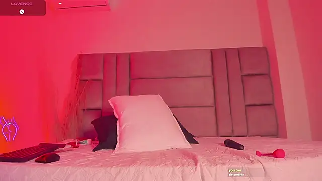  Ashley 33 online show from April 10, 8:15 pm