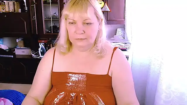 FlowerButterf online show from March 28, 10:59 am