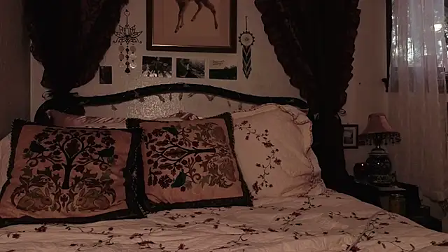 sinfulblonde1 online show from February 2, 11:37 pm