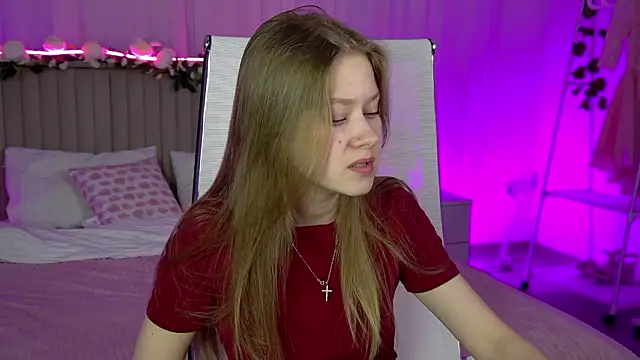 EveMundie online show from March 23, 9:37 am