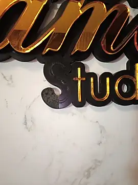 EmmaSulivan online show from April 8, 12:18 pm