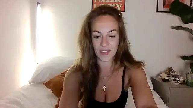 Edenfox- online show from August 2, 8:56 pm