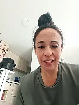 Coeur de luxure online show from September 16, 9:01 pm