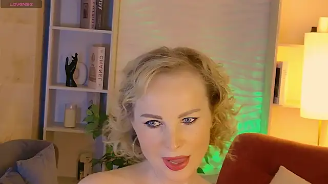 Sandra Kind online show from April 11, 5:24 am