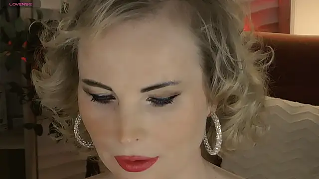 Sandra Kind online show from April 4, 5:28 am