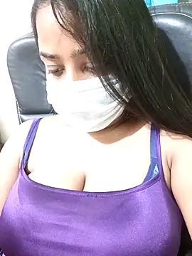 COZY ROZI online show from September 15, 6:37 pm