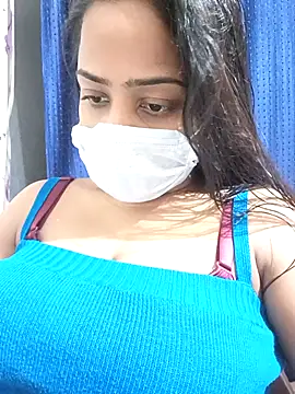 COZY ROZI online show from October 3, 4:56 pm