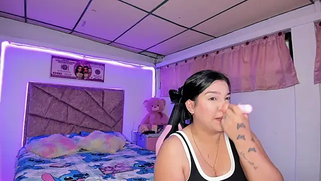 Cristal Smith20 online show from April 15, 1:11 pm