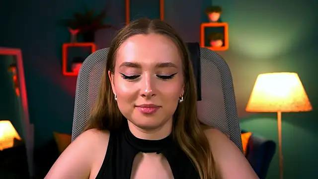 JenniferGraces online show from September 20, 10:30 pm