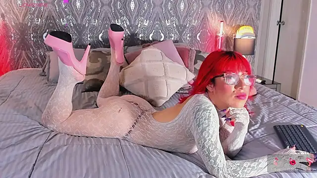 AbellaFox  online show from April 5, 8:19 pm