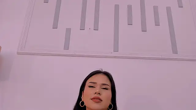Emily-Carter online show from June 1, 9:05 pm