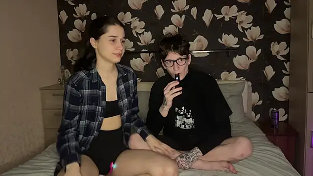 baby lesi online show from April 9, 6:57 pm