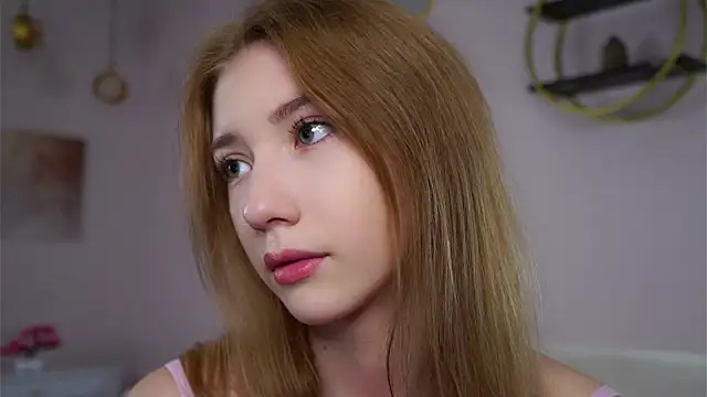 SunnivaCovil online show from September 27, 2:24 pm