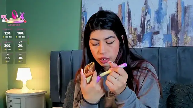 Cassie bloom online show from April 22, 3:14 am