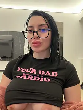 Mia Splash online show from March 12, 5:59 pm