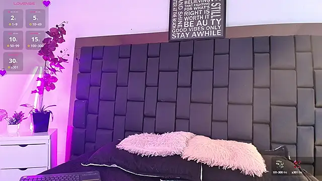 Lexi Howard  online show from September 10, 4:45 am