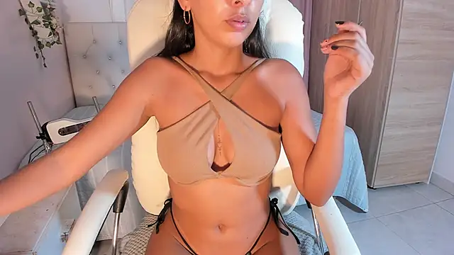 Emma lorense22 online show from October 27, 7:08 pm