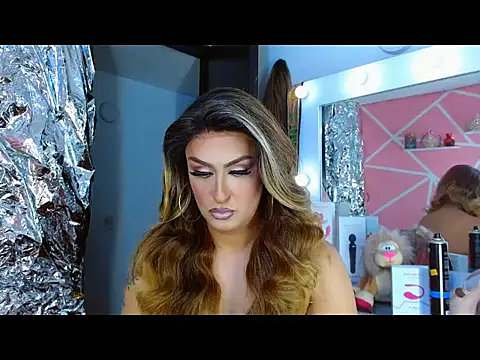 crsthinasweet online show from April 5, 6:07 pm