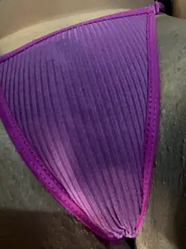 yasmimbrasileirinha online show from November 12, 2:15 pm