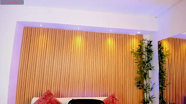 Ivaannaa  online show from February 11, 12:39 pm