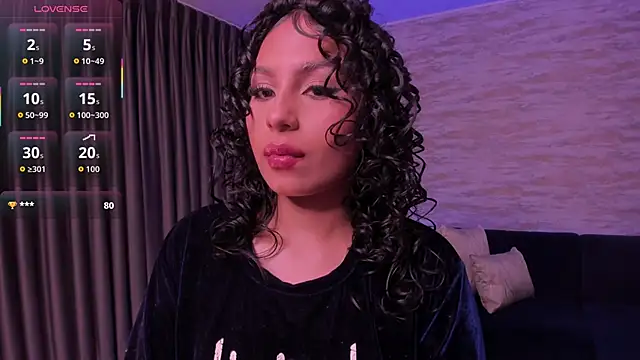 hannah thomson  online show from October 3, 4:39 am