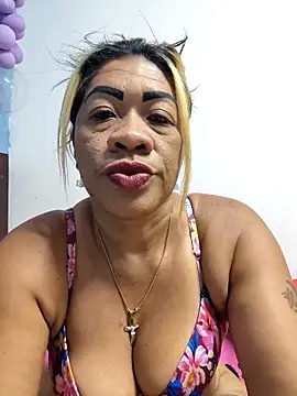 Tocameamor online show from April 16, 8:30 pm