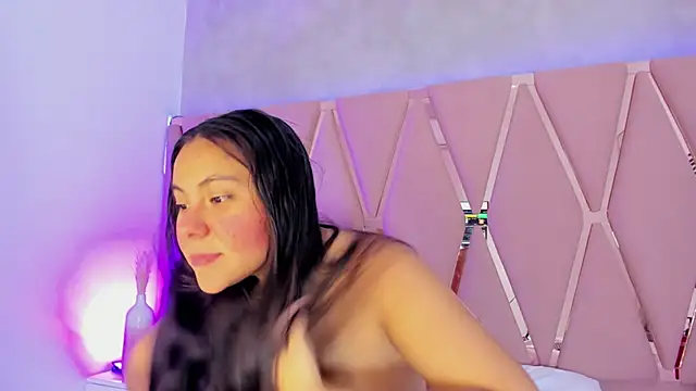 Emily Black1 online show from October 19, 2:57 am