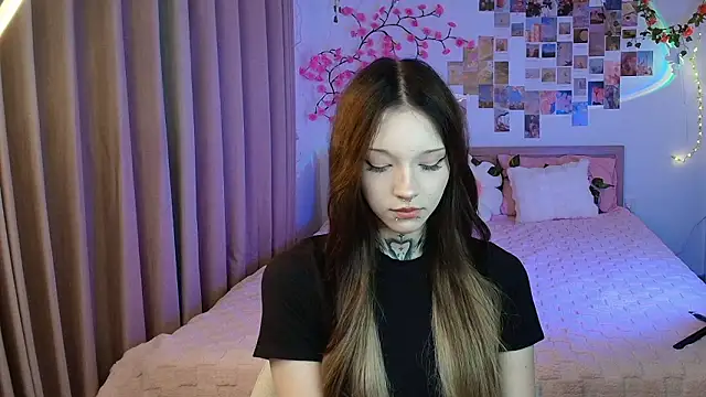 mefwhore online show from March 27, 1:34 pm