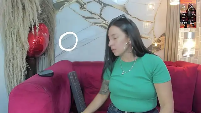 Bella williamss  online show from May 27, 8:17 pm
